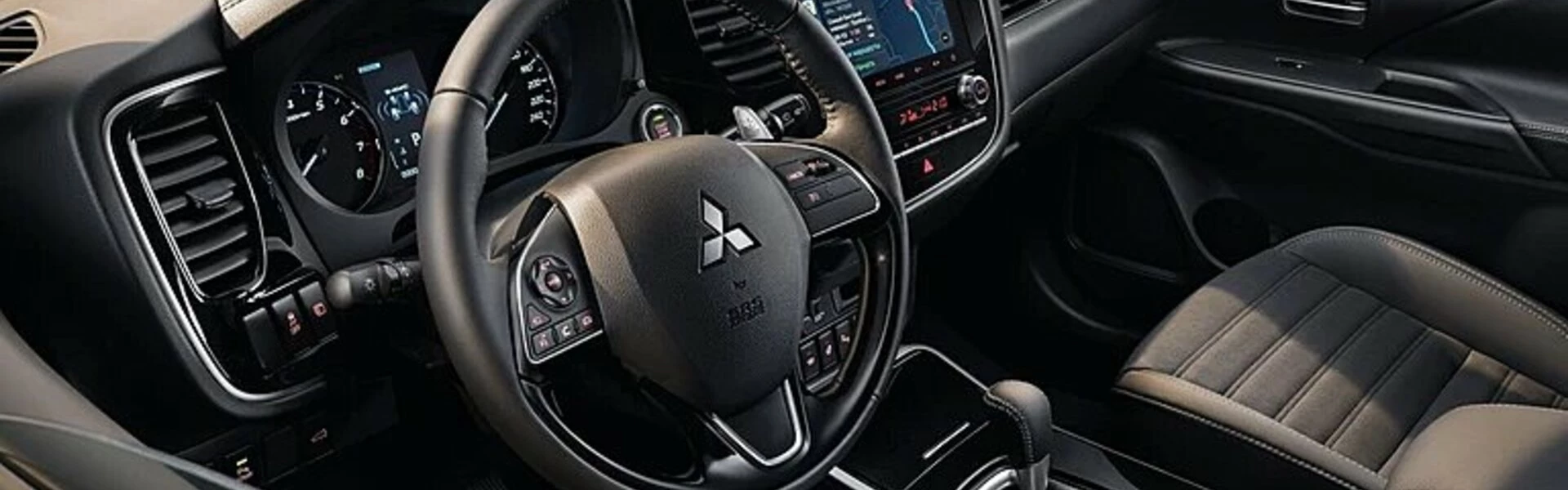 Купить новый Mitsubishi Обновленный OUTLANDER – 7 мест Омске